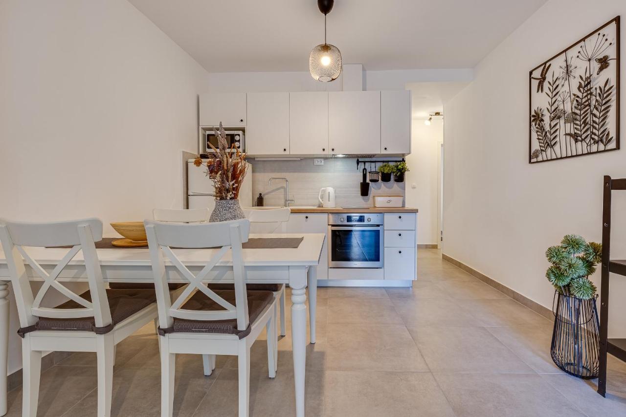 Apartments Juraj Petrcane Buitenkant foto